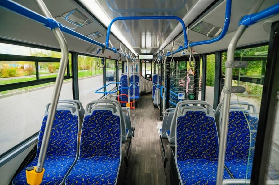 intérieur d'un bus vide de la STAS