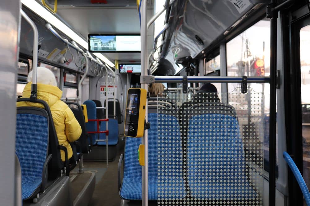 passagers à l'intérieur d'un bus TCAT à Troyes